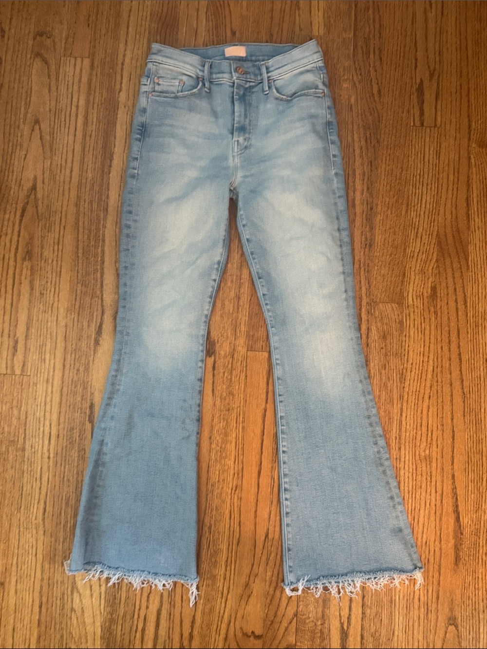 MOTHER | The Weekend Fray Flare light wash-size 27